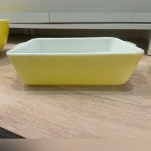 Pyrex Yellow Rectangular Baking Dish